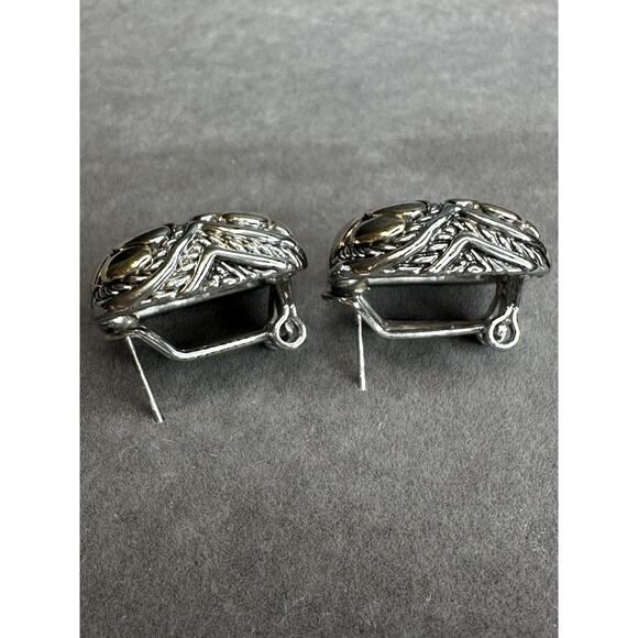 Rhodium Two tone cable pebble square Omega clasp earrings 3/4” Each - Picture 7 of 10